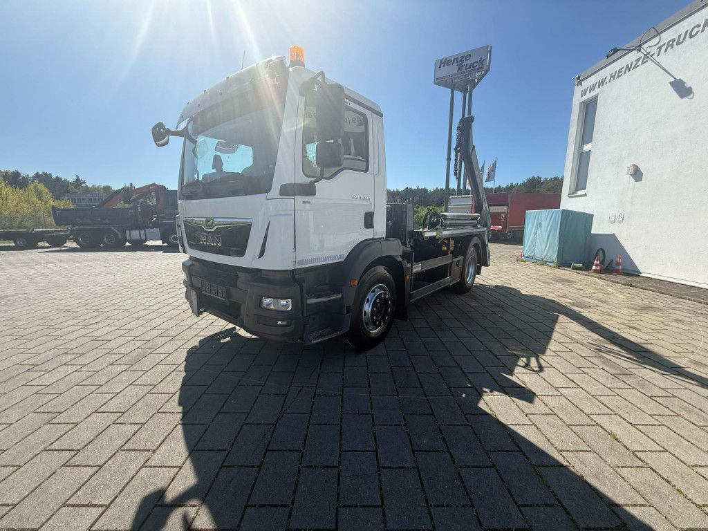 MAN TG-M 18.340 BL/4x2 Absetzkipper - Billenőplatós teherautó: 1 kép. MAN TG-M 18.340 BL/4x2 Absetzkipper - Billenőplatós teherautó: 1 kép.