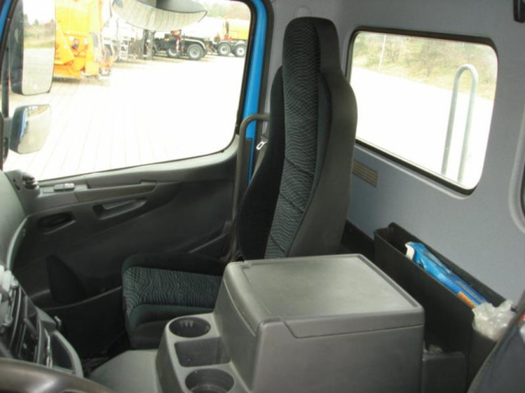 MERCEDES-BENZ Atego 1524 K Absetzkipper TOP +Funkfernbed. - Konténerszállító: 5 kép. MERCEDES-BENZ Atego 1524 K Absetzkipper TOP +Funkfernbed. - Konténerszállító: 5 kép.