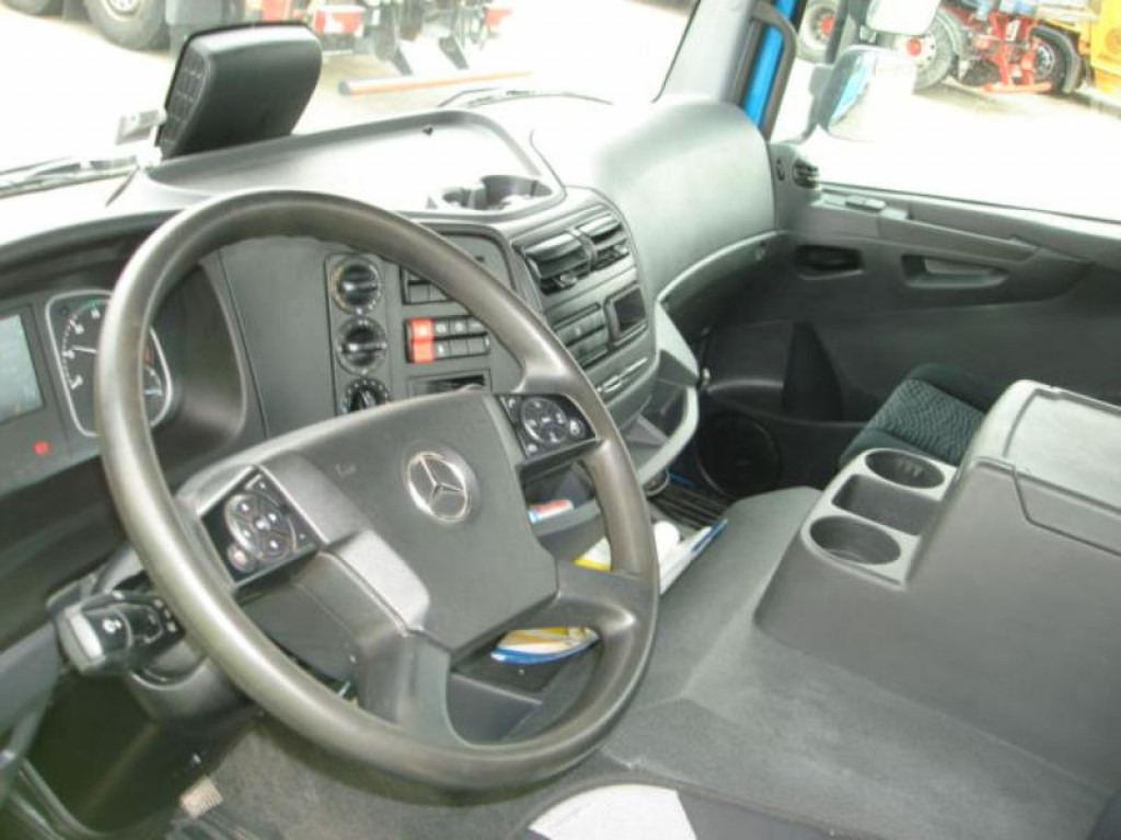 MERCEDES-BENZ Atego 1524 K Absetzkipper TOP +Funkfernbed. - Konténerszállító: 4 kép. MERCEDES-BENZ Atego 1524 K Absetzkipper TOP +Funkfernbed. - Konténerszállító: 4 kép.