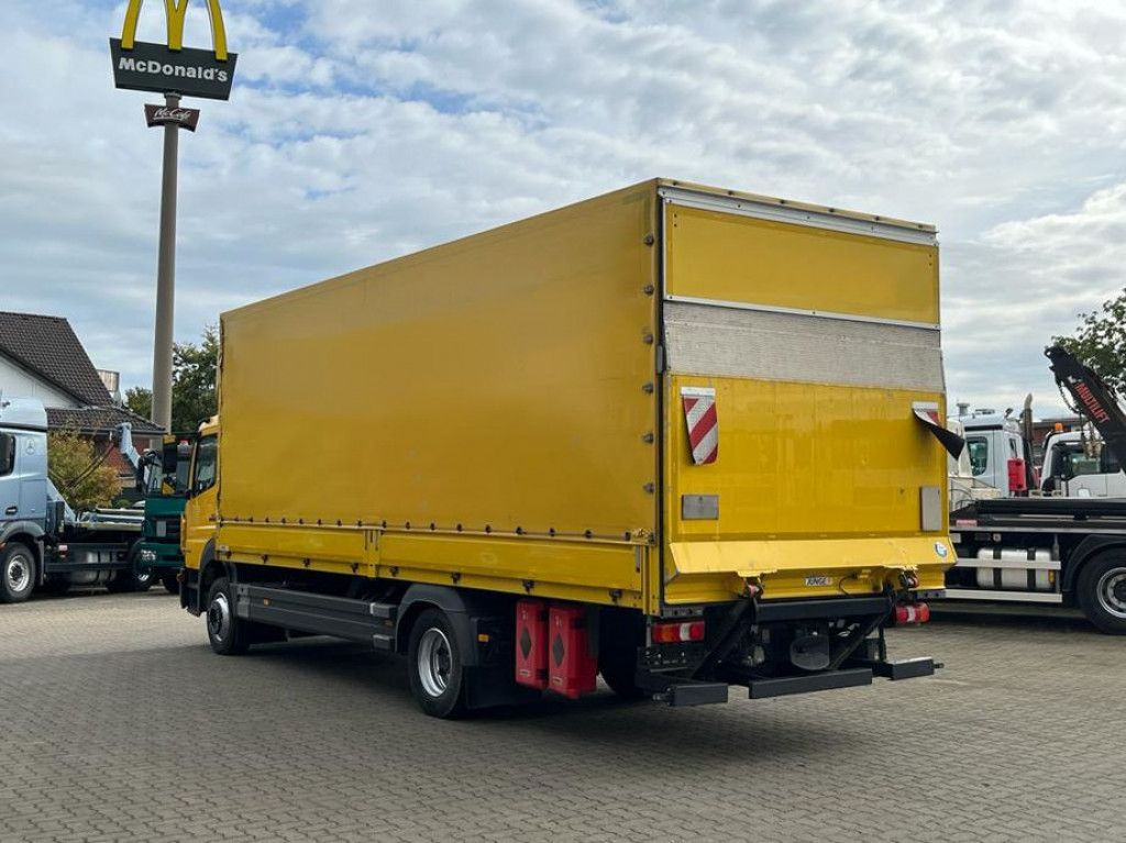 Mercedes-Benz Atego 1224 L Pritsche LBW LBW 1.5to - Ponyvás teherautó: 3 kép. Mercedes-Benz Atego 1224 L Pritsche LBW LBW 1.5to - Ponyvás teherautó: 3 kép.