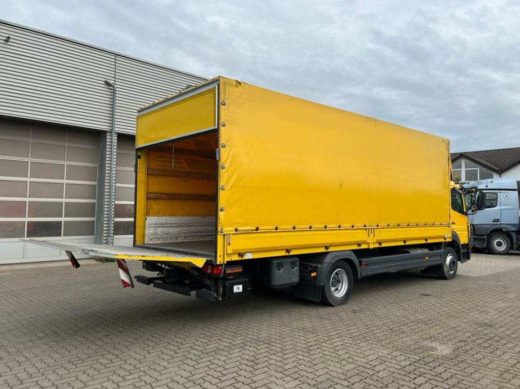 Mercedes-Benz Atego 1224 L Pritsche LBW LBW 1.5to - Ponyvás teherautó: 4 kép. Mercedes-Benz Atego 1224 L Pritsche LBW LBW 1.5to - Ponyvás teherautó: 4 kép.