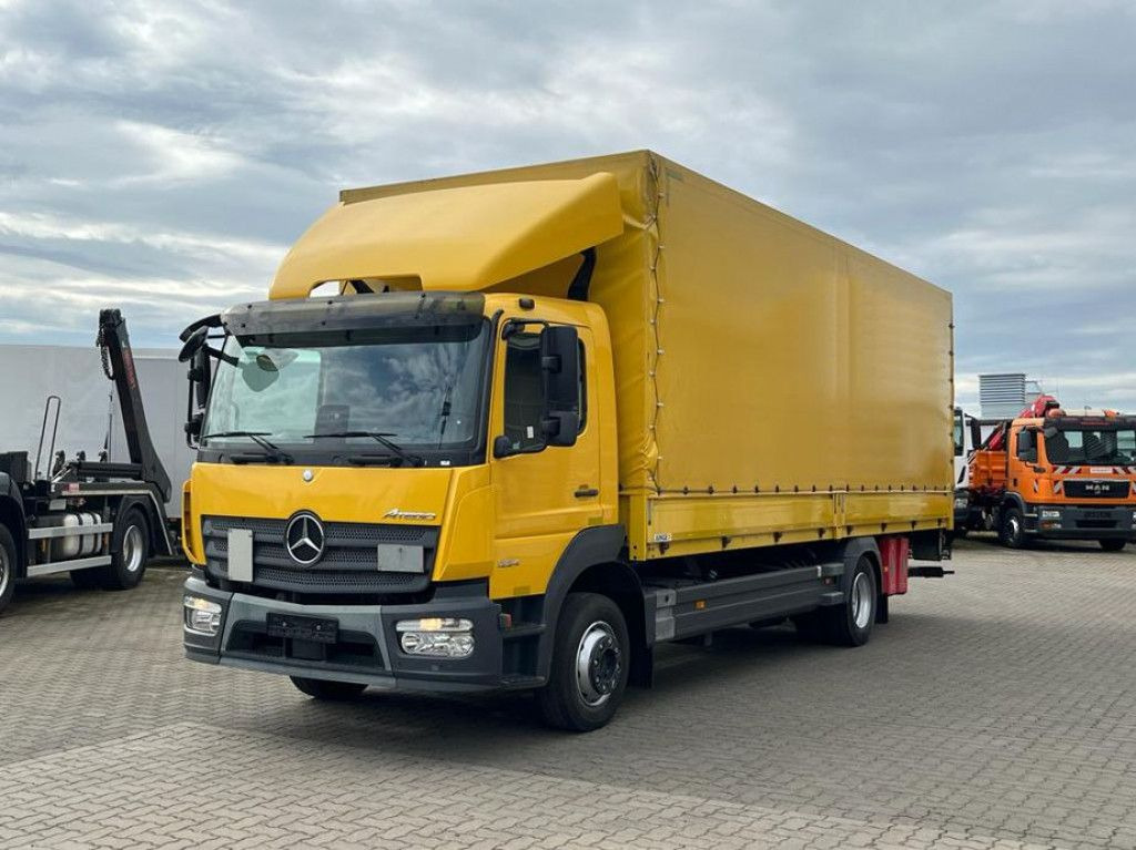 Mercedes-Benz Atego 1224 L Pritsche LBW LBW 1.5to - Platós teherautó: 1 kép. Mercedes-Benz Atego 1224 L Pritsche LBW LBW 1.5to - Platós teherautó: 1 kép.