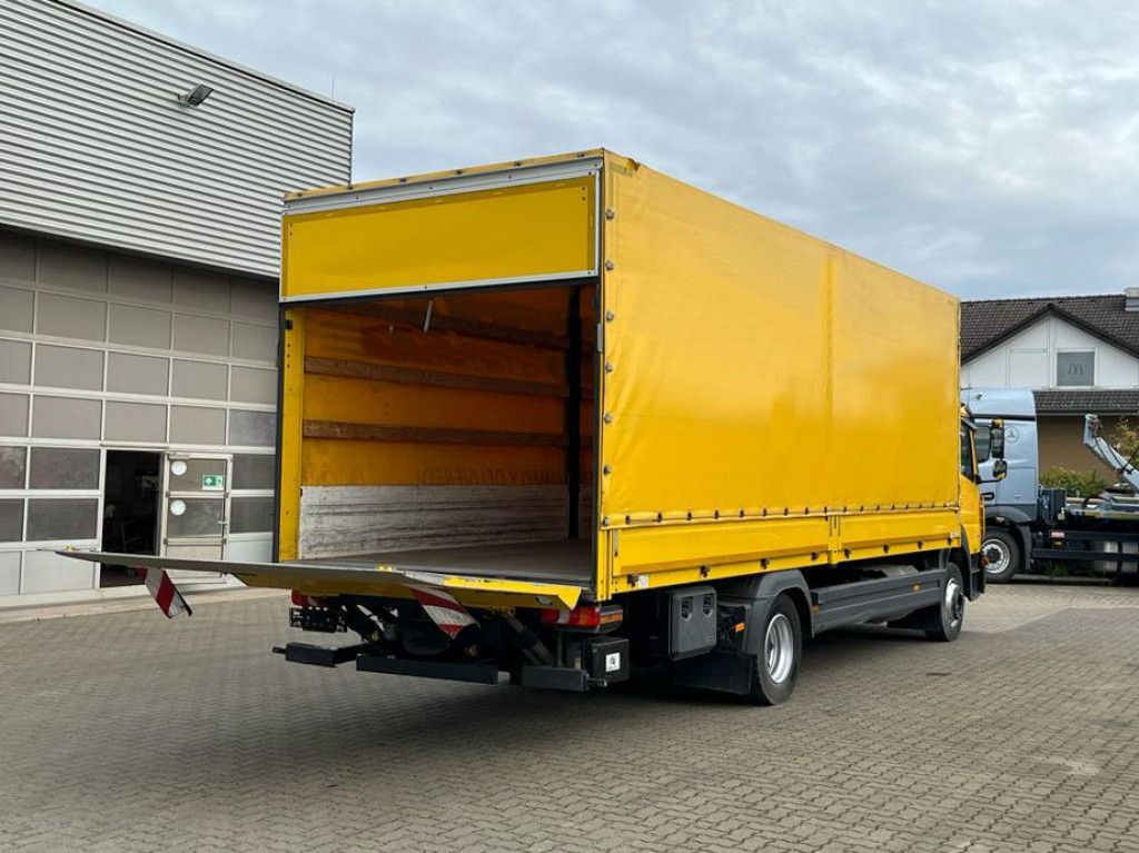Mercedes-Benz Atego 1224 L Pritsche LBW - Ponyvás teherautó: 4 kép. Mercedes-Benz Atego 1224 L Pritsche LBW - Ponyvás teherautó: 4 kép.