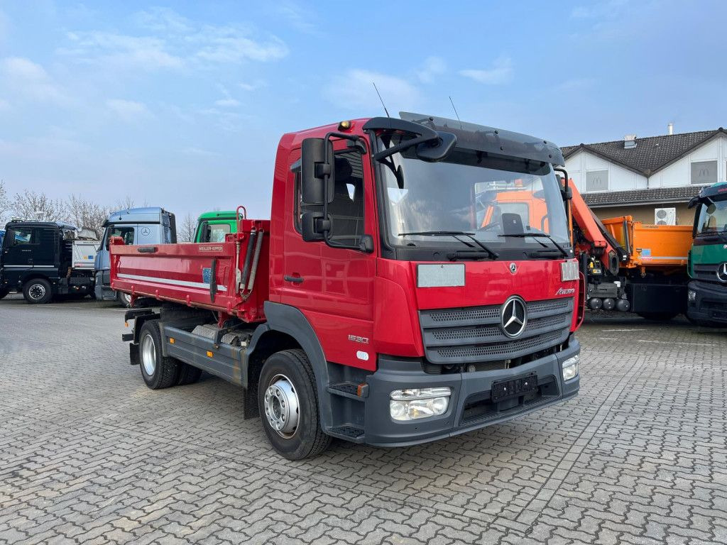 Mercedes-Benz Atego 1530 K 2-Achs Kipper Meiller - Billenőplatós teherautó: 2 kép. Mercedes-Benz Atego 1530 K 2-Achs Kipper Meiller - Billenőplatós teherautó: 2 kép.