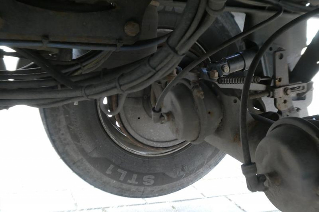 SCHMITZ GOTHA SKI 24 SL 7,2 Kippauflieger - Félpótkocsi billenőplatós: 4 kép. SCHMITZ GOTHA SKI 24 SL 7,2 Kippauflieger - Félpótkocsi billenőplatós: 4 kép.