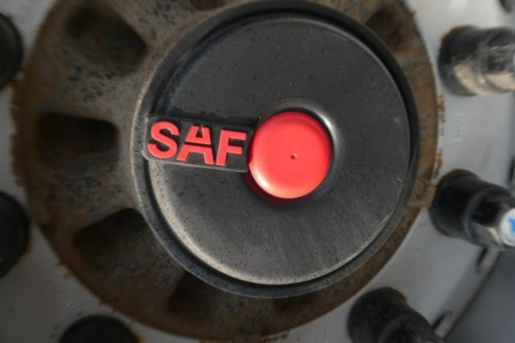 SCHMITZ GOTHA SKI 24 SL 7,2 Kippauflieger - Félpótkocsi billenőplatós: 2 kép. SCHMITZ GOTHA SKI 24 SL 7,2 Kippauflieger - Félpótkocsi billenőplatós: 2 kép.