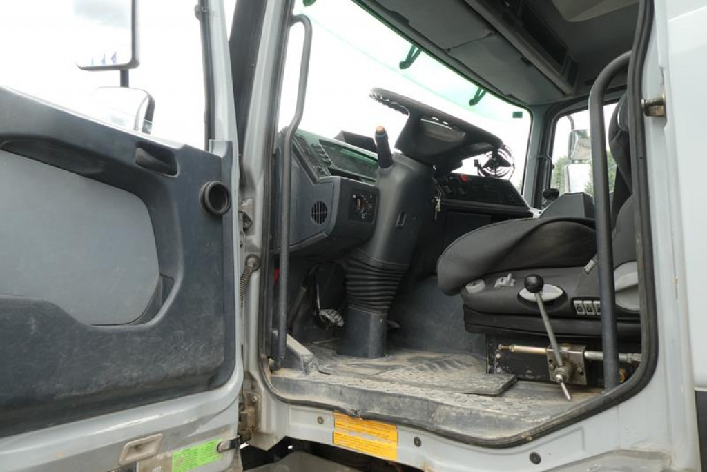 MERCEDES-BENZ Actros 3235 B 8x4 Betonmischer Stetter 9m³ -Deutsch - Teherautó: 4 kép. MERCEDES-BENZ Actros 3235 B 8x4 Betonmischer Stetter 9m³ -Deutsch - Teherautó: 4 kép.