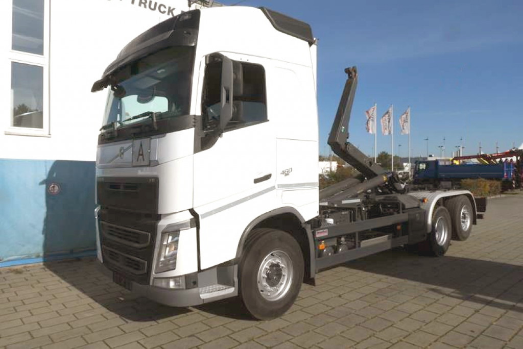 VOLVO (S) Truck FH 460 Abrollkipper Meiller 20.70, Funk - Horgos rakodó teherautó: 1 kép. VOLVO (S) Truck FH 460 Abrollkipper Meiller 20.70, Funk - Horgos rakodó teherautó: 1 kép.