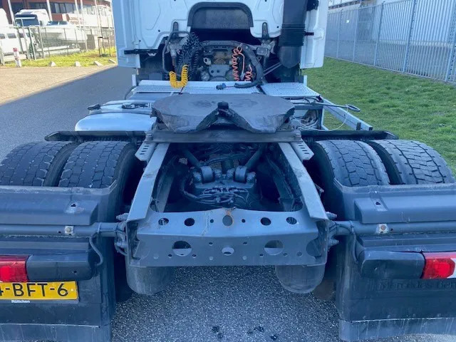 Mercedes-Benz Actros 1840 stream space cabine met spoilers fenders en zonneklep, apk gekeurd. - Nyergesvontató: 5 kép. Mercedes-Benz Actros 1840 stream space cabine met spoilers fenders en zonneklep, apk gekeurd. - Nyergesvontató: 5 kép.