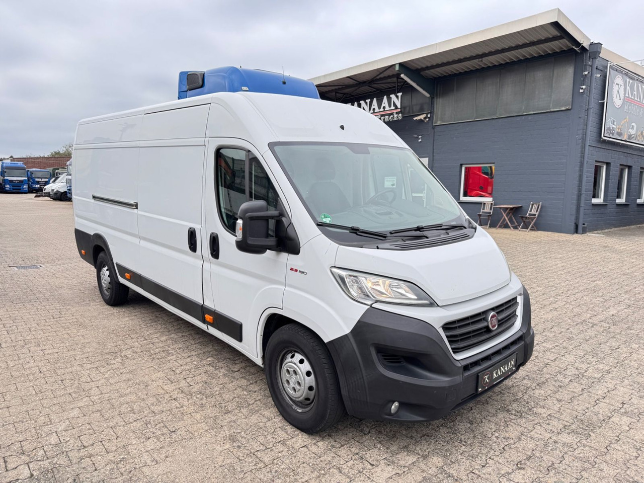 Fiat Ducato 2.3 Maxi Kasten 35 150 L5H2 RS: 4035 - Furgon: 1 kép. Fiat Ducato 2.3 Maxi Kasten 35 150 L5H2 RS: 4035 - Furgon: 1 kép.