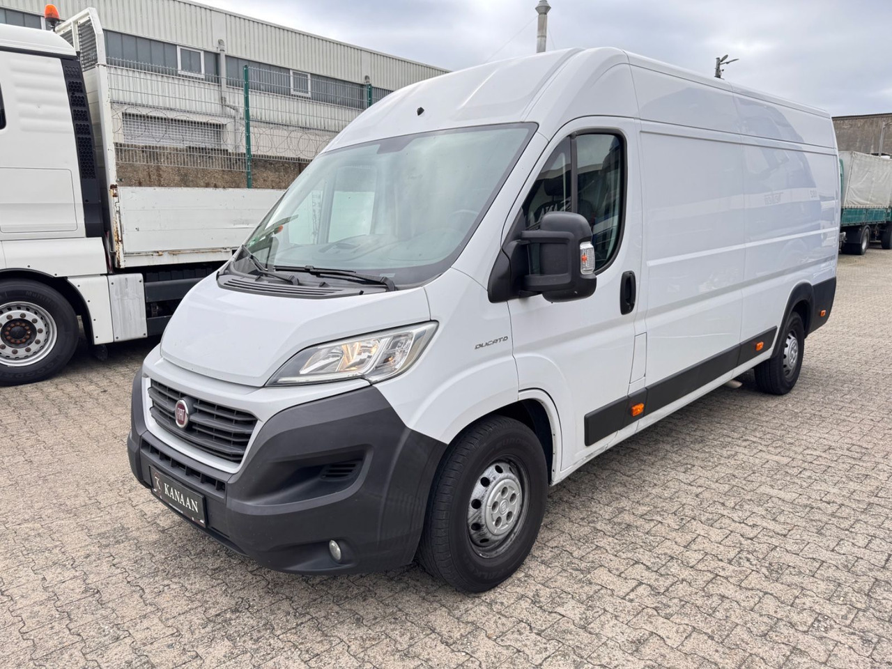 Fiat Ducato 2.3 Maxi Kasten 35 150 L5H2 RS: 4035 - Furgon: 3 kép. Fiat Ducato 2.3 Maxi Kasten 35 150 L5H2 RS: 4035 - Furgon: 3 kép.
