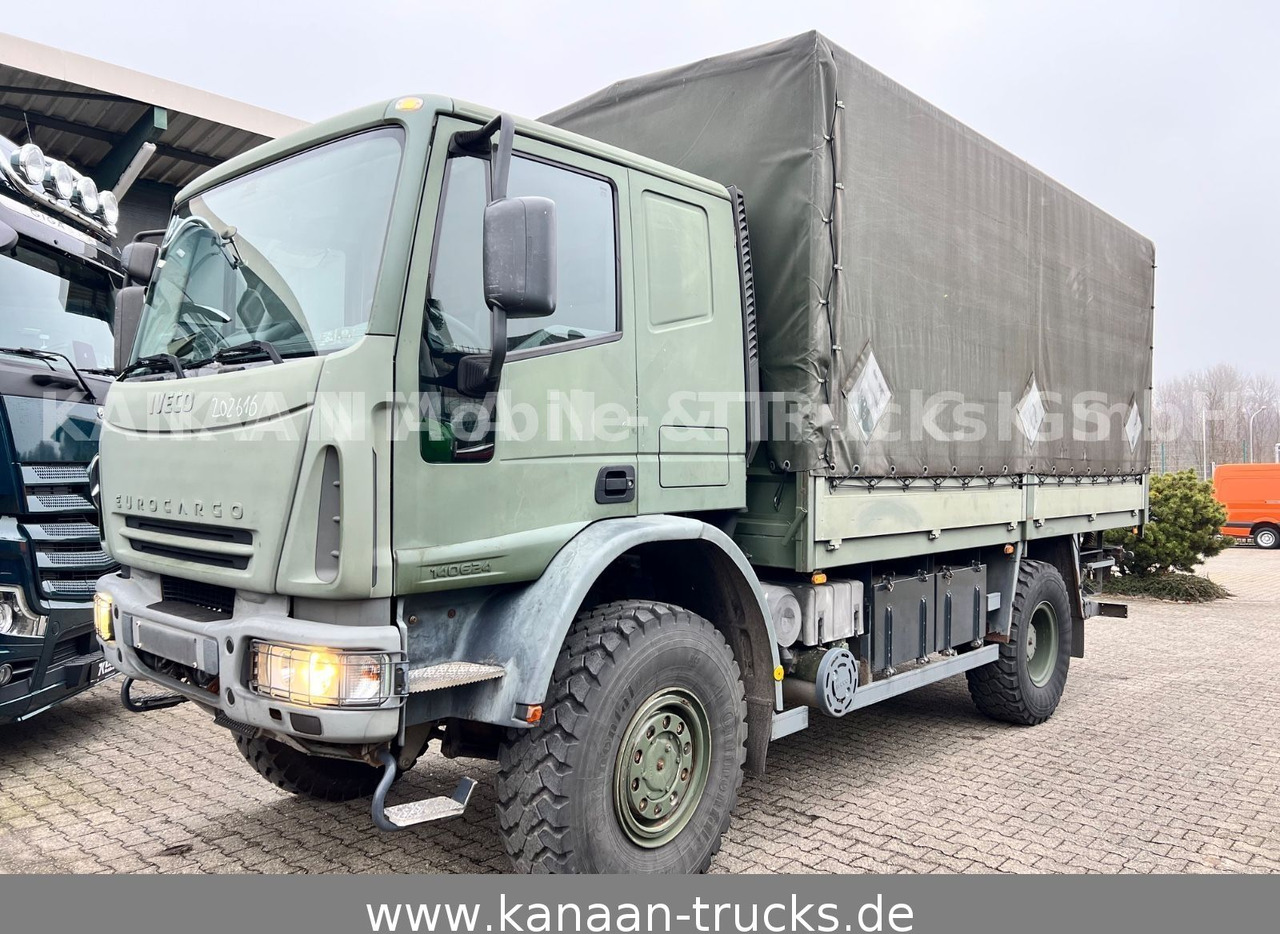 Iveco 140 E240 Eurocargo 4x4 Miltär Camper Expedition - Ponyvás teherautó: 2 kép. Iveco 140 E240 Eurocargo 4x4 Miltär Camper Expedition - Ponyvás teherautó: 2 kép.