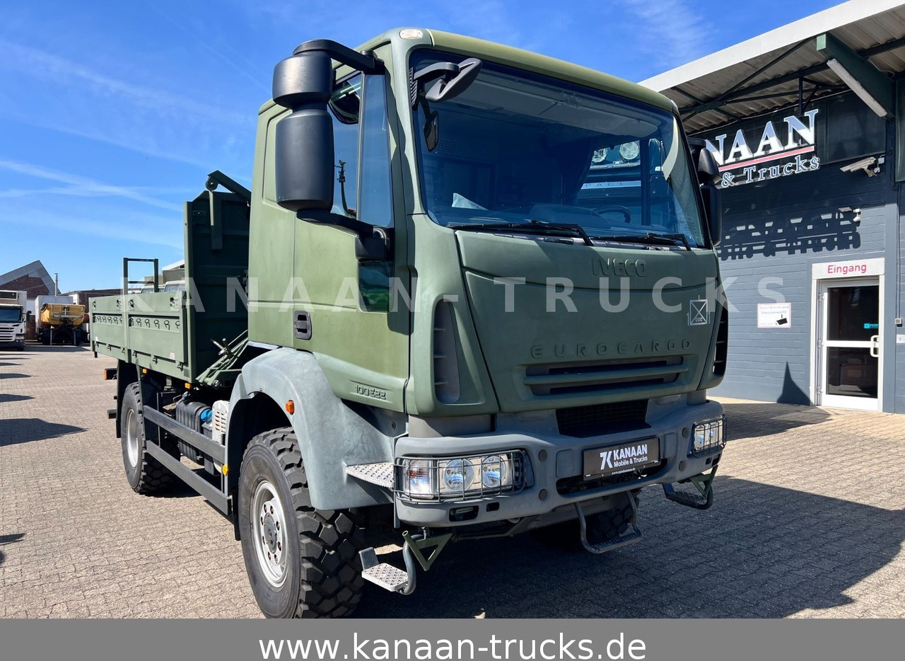 Iveco ML100E22WM-BW 4x4 Camper Exped 19 TKm - Platós teherautó: 1 kép. Iveco ML100E22WM-BW 4x4 Camper Exped 19 TKm - Platós teherautó: 1 kép.