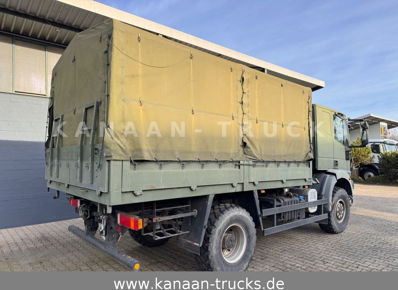 Iveco ML100E22WM-BW 4x4 Camper Exped - Ponyvás teherautó: 4 kép. Iveco ML100E22WM-BW 4x4 Camper Exped - Ponyvás teherautó: 4 kép.