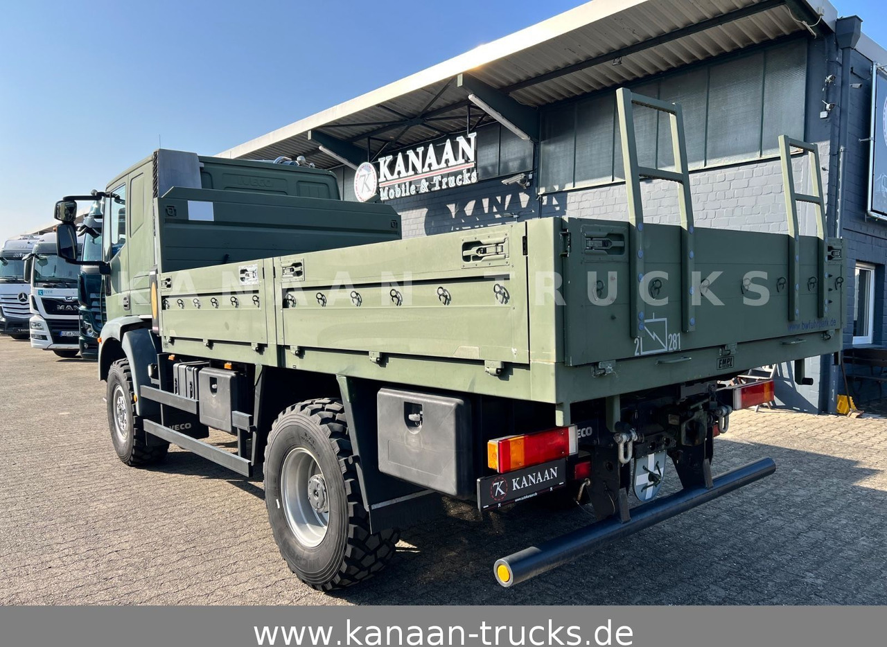 Iveco ML100E22WM-BW 4x4 Miltär Camper Exped 8.670Km - Platós teherautó: 4 kép. Iveco ML100E22WM-BW 4x4 Miltär Camper Exped 8.670Km - Platós teherautó: 4 kép.