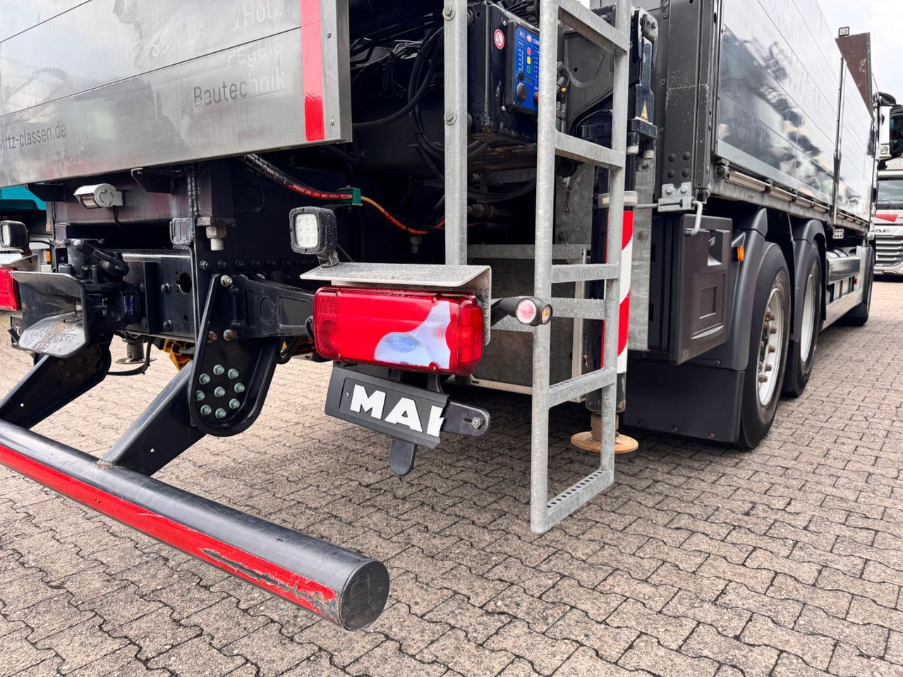 MAN 26.460 TGX Baustoffkran HMF 2110-L3 lízing MAN 26.460 TGX Baustoffkran HMF 2110-L3: 11 kép.