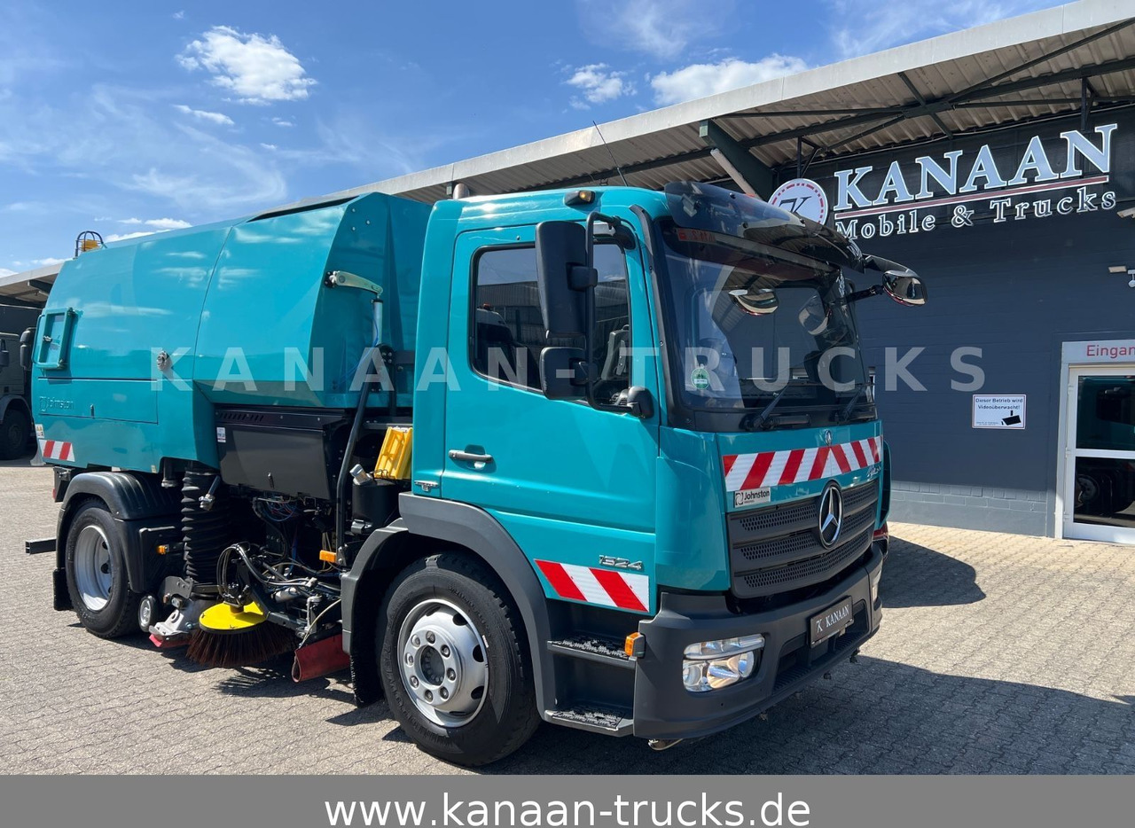 Mercedes-Benz 1324 Atego Johnston VS651 154TKM Euro6c - Utcaseprő gép: 1 kép. Mercedes-Benz 1324 Atego Johnston VS651 154TKM Euro6c - Utcaseprő gép: 1 kép.