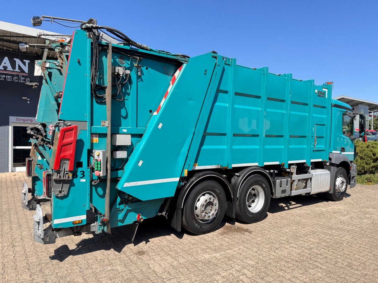 Mercedes-Benz 2533 Antos Müllwagen Zöller ATM bei 90Tkm - Szemetesautó: 3 kép. Mercedes-Benz 2533 Antos Müllwagen Zöller ATM bei 90Tkm - Szemetesautó: 3 kép.