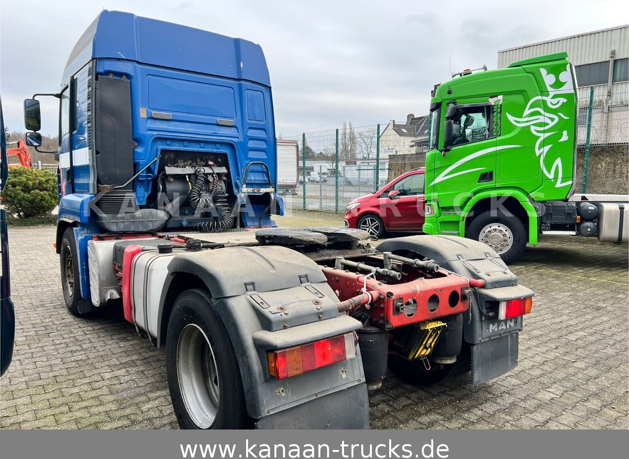 MAN TGA 18.430 BLS Hydraulik Kipper Walkingfloor - Nyergesvontató: 4 kép. MAN TGA 18.430 BLS Hydraulik Kipper Walkingfloor - Nyergesvontató: 4 kép.