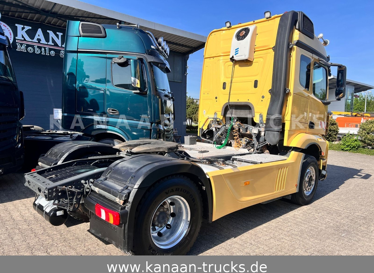 Mercedes-Benz 1846 LS Actros L StreamSpace Hydraulik - Nyergesvontató: 5 kép. Mercedes-Benz 1846 LS Actros L StreamSpace Hydraulik - Nyergesvontató: 5 kép.