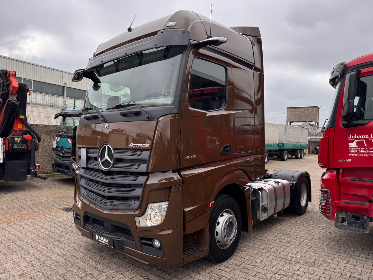 Mercedes-Benz 1848 Actros 5 BigSPace - Nyergesvontató: 2 kép. Mercedes-Benz 1848 Actros 5 BigSPace - Nyergesvontató: 2 kép.