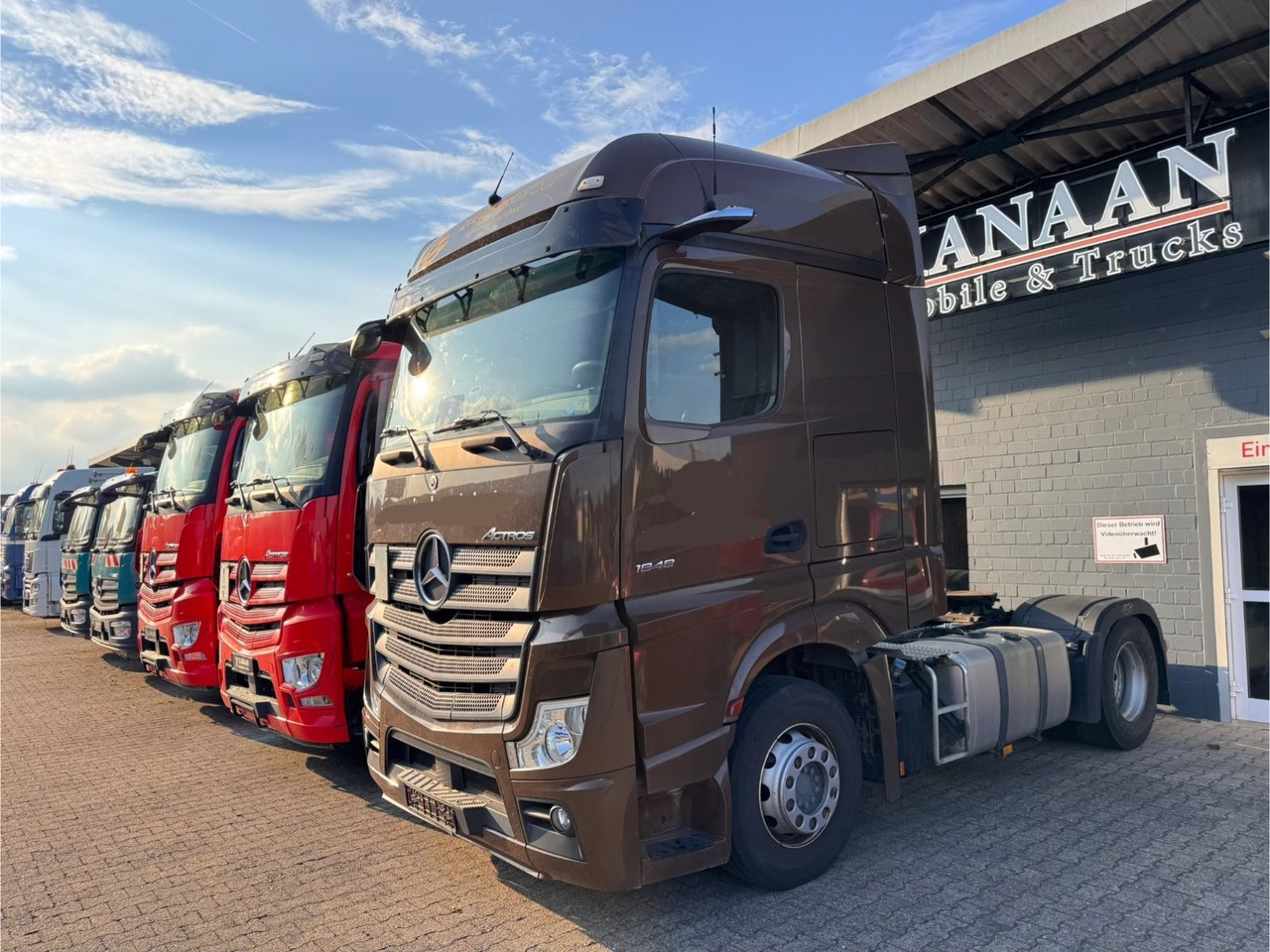 Mercedes-Benz 1848 Actros 5 BigSPace - Nyergesvontató: 1 kép. Mercedes-Benz 1848 Actros 5 BigSPace - Nyergesvontató: 1 kép.
