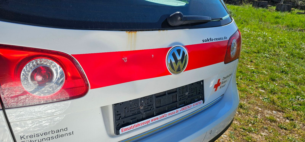 Volkswagen Allrad Feuerwehr Kommandowagen HVO KDOW ELW - Szedán: 5 kép. Volkswagen Allrad Feuerwehr Kommandowagen HVO KDOW ELW - Szedán: 5 kép.