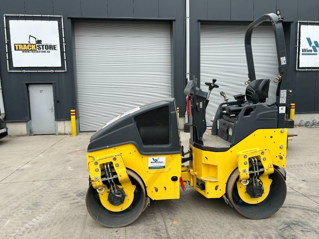 Bomag BW 120 AD-5 - Úthenger: 1 kép. Bomag BW 120 AD-5 - Úthenger: 1 kép.