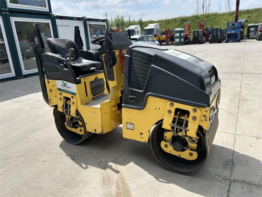 Bomag BW80AD-5 (4605) - Talajtömörítő: 3 kép. Bomag BW80AD-5 (4605) - Talajtömörítő: 3 kép.