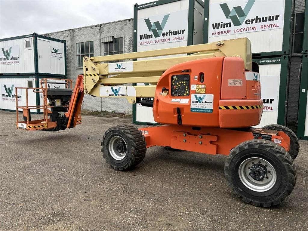 JLG 450AJ (3216) - Személyemelő: 1 kép. JLG 450AJ (3216) - Személyemelő: 1 kép.