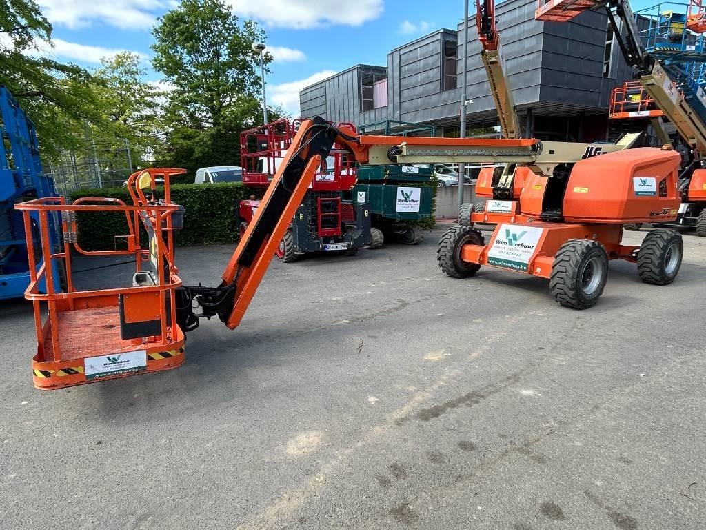 JLG 460 SJ - Teleszkópos emelő: 4 kép. JLG 460 SJ - Teleszkópos emelő: 4 kép.