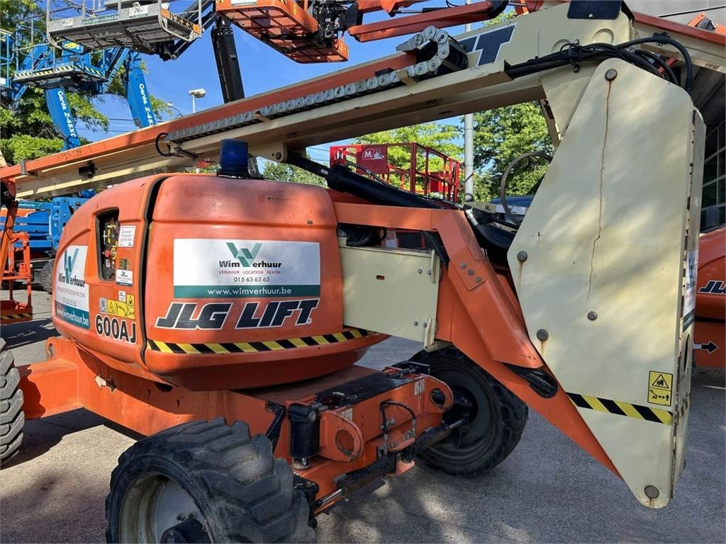 Személyemelő JLG 600 AJ (3218): 13 kép.