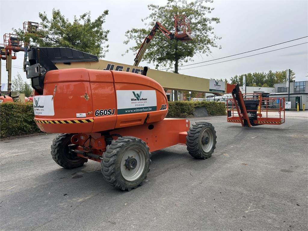 JLG 660SJ (10886) - Teleszkópos emelő: 1 kép. JLG 660SJ (10886) - Teleszkópos emelő: 1 kép.