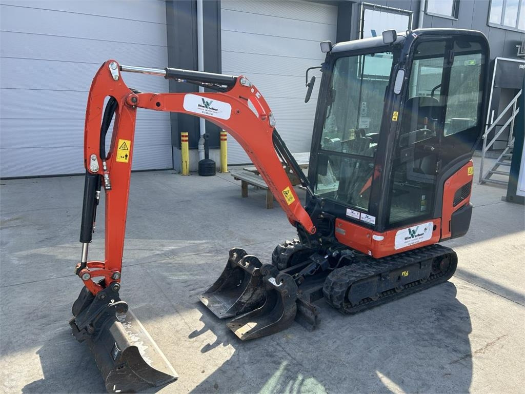 Kubota KX019-4 (8684) - Minikotró: 4 kép. Kubota KX019-4 (8684) - Minikotró: 4 kép.