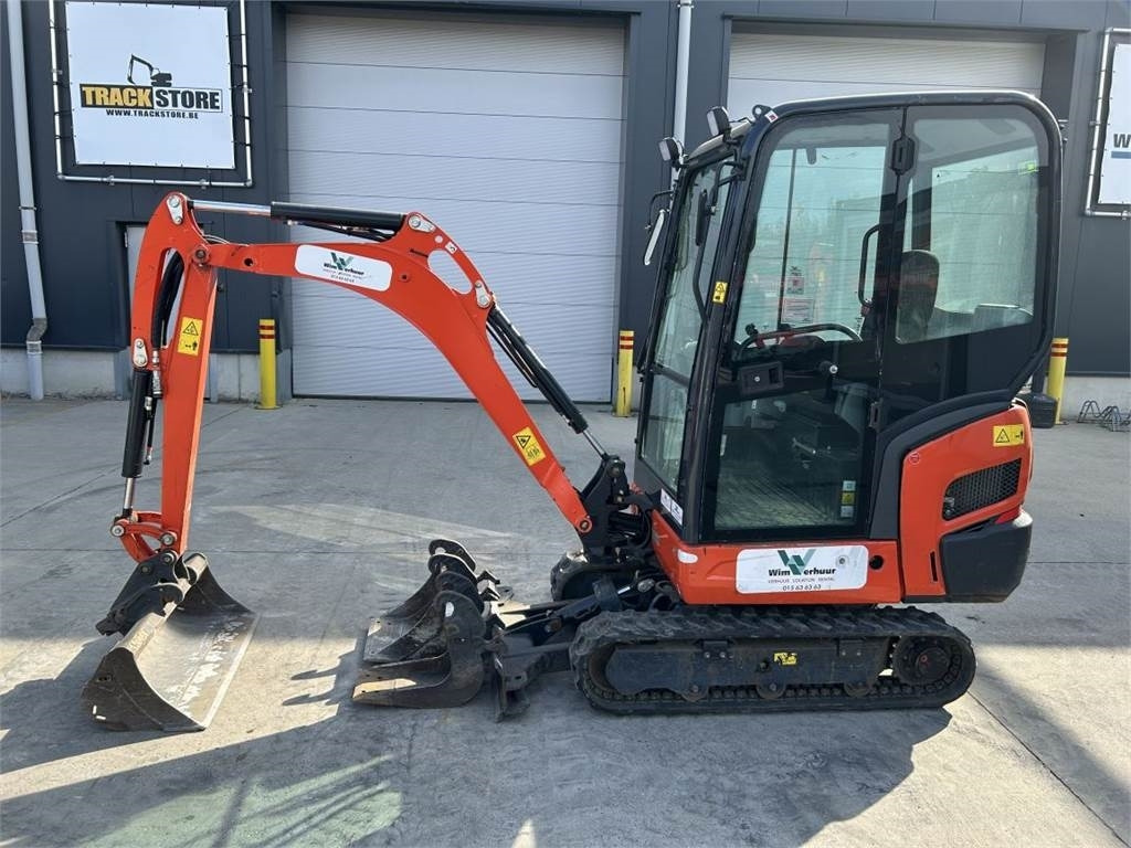 Kubota KX019-4 (8684) - Minikotró: 1 kép. Kubota KX019-4 (8684) - Minikotró: 1 kép.