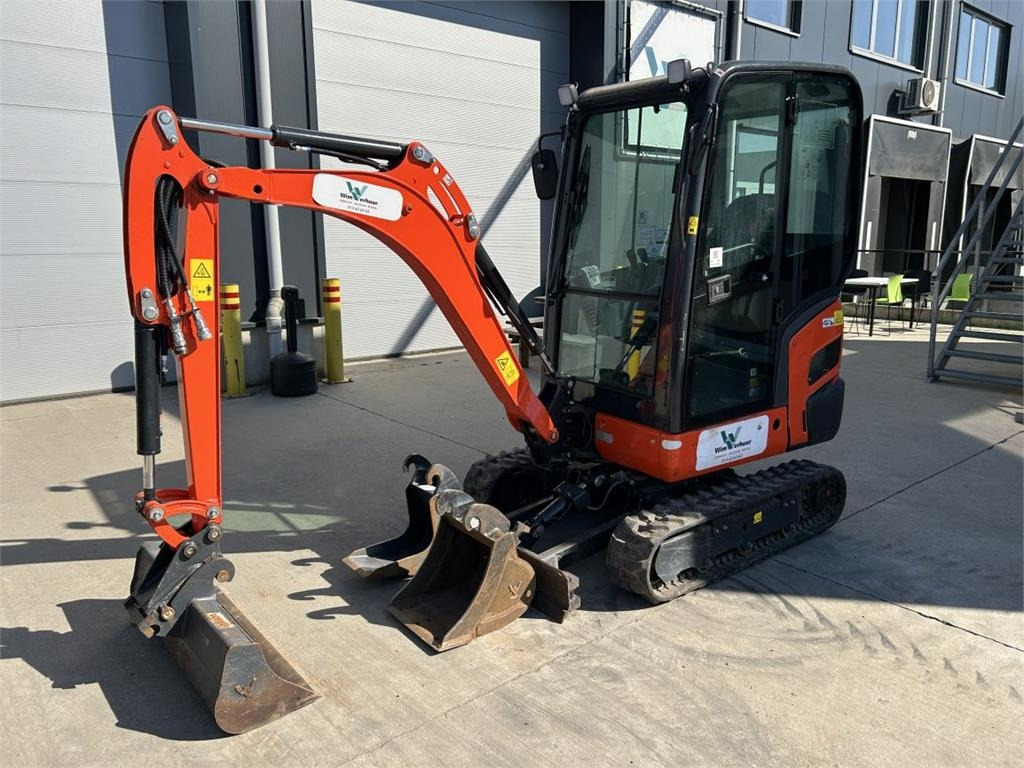 Kubota KX019-4 HI (9417) - Minikotró: 3 kép. Kubota KX019-4 HI (9417) - Minikotró: 3 kép.