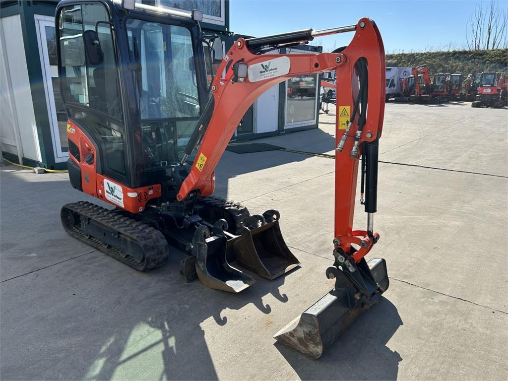 Kubota KX019-4 HI (9417) - Minikotró: 5 kép. Kubota KX019-4 HI (9417) - Minikotró: 5 kép.