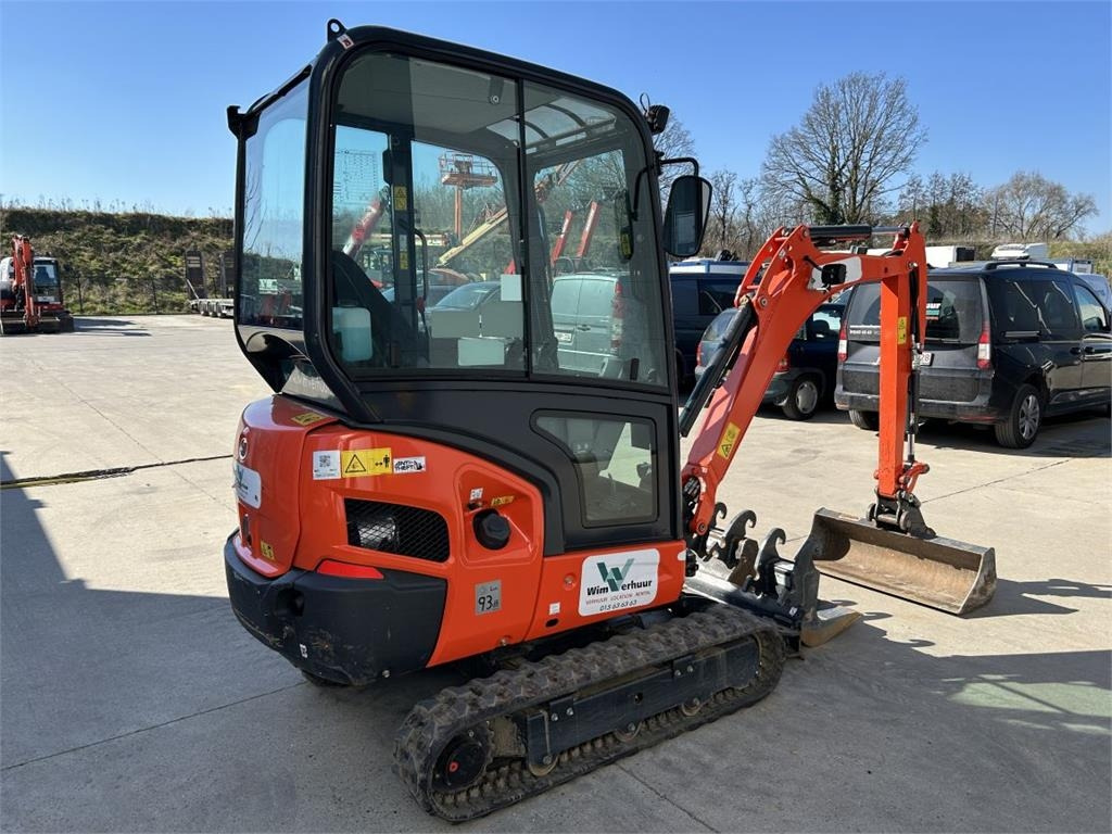 Kubota KX019-4 HI (9417) - Minikotró: 2 kép. Kubota KX019-4 HI (9417) - Minikotró: 2 kép.