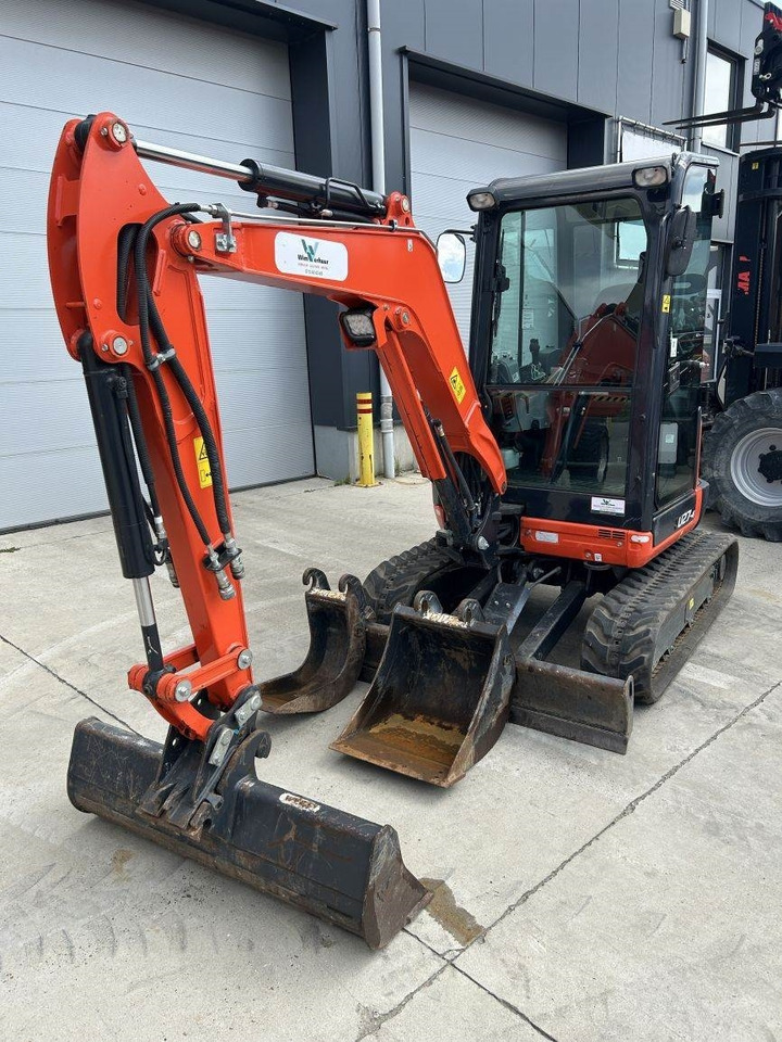 Kubota U27-4 (9691) - Minikotró: 4 kép. Kubota U27-4 (9691) - Minikotró: 4 kép.