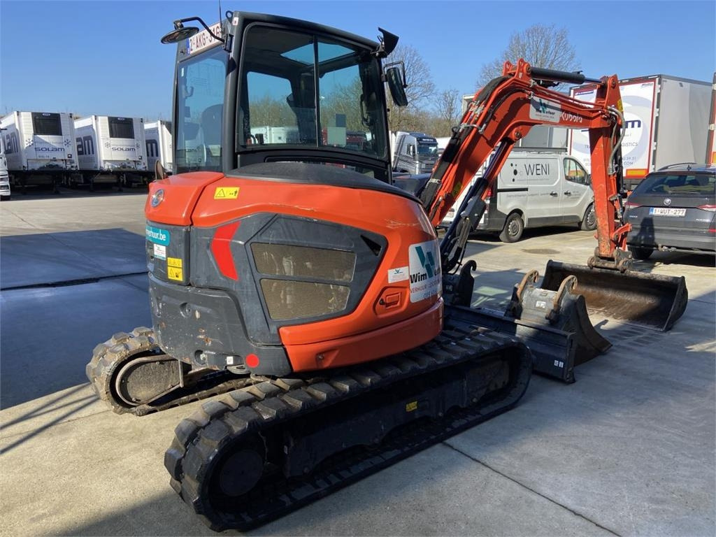 Kubota U50-5 (5020) - Minikotró: 5 kép. Kubota U50-5 (5020) - Minikotró: 5 kép.