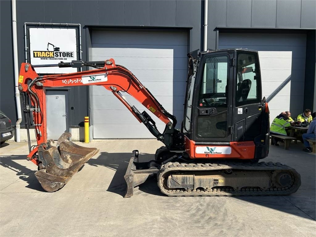 Kubota U50-5 (6970) - Minikotró: 1 kép. Kubota U50-5 (6970) - Minikotró: 1 kép.