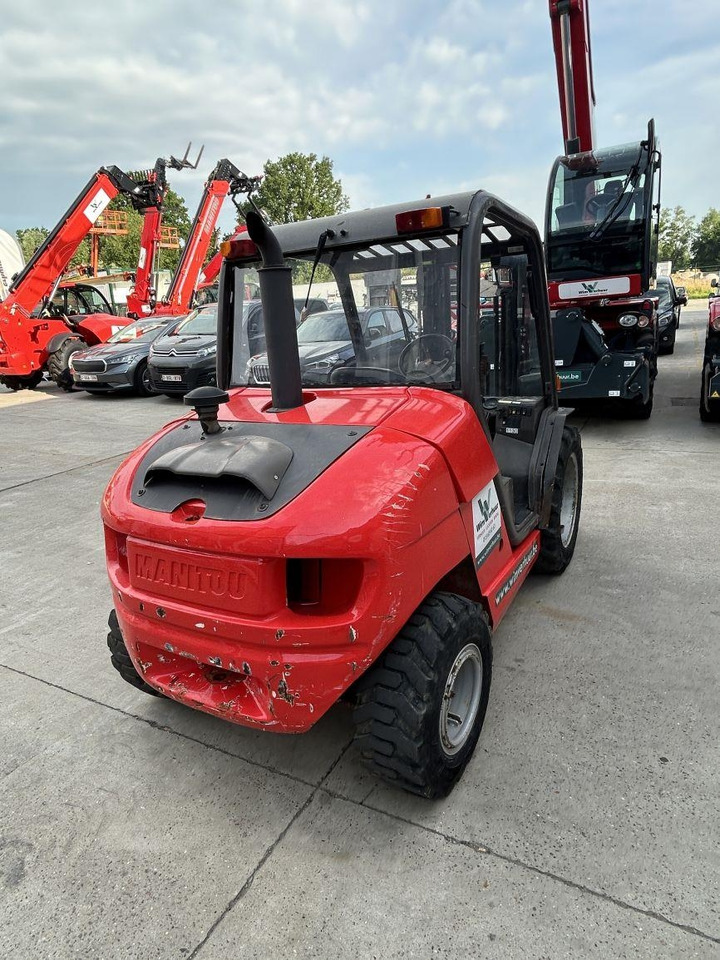 Manitou MH25-4 - Terepjáró képességű targoncá: 5 kép. Manitou MH25-4 - Terepjáró képességű targoncá: 5 kép.