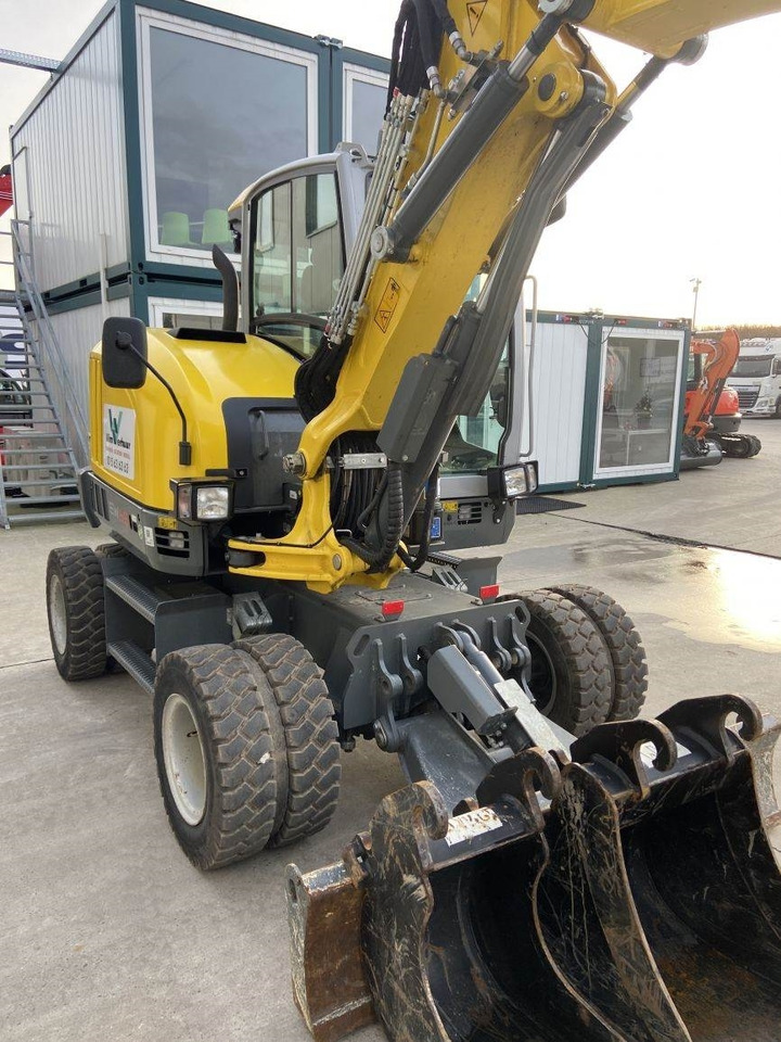 Wacker Neuson Neuson EW65 (7762) - Gumikerekes kotró: 3 kép. Wacker Neuson Neuson EW65 (7762) - Gumikerekes kotró: 3 kép.