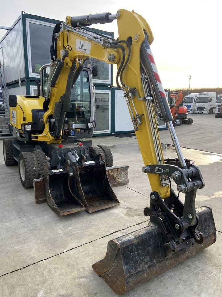 Wacker Neuson Neuson EW65 (7762) - Gumikerekes kotró: 4 kép. Wacker Neuson Neuson EW65 (7762) - Gumikerekes kotró: 4 kép.