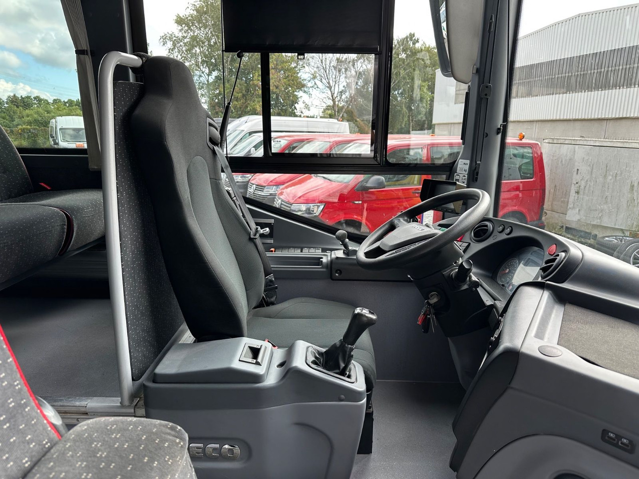 Minibusz, Kisbusz Iveco EVADYS H (55 Sitze*Schalt*176 tKm): 14 kép.
