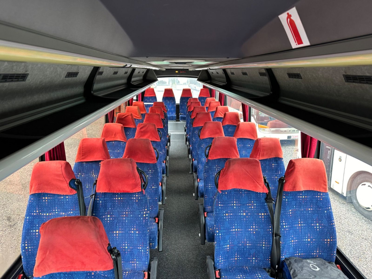 Iveco Kapena Tema 100 (32*Sitze*DE*TOP*Schalt) O510 Iveco Kapena Tema 100 , O 510, 818, Rapido - Minibusz, Kisbusz: 5 kép. Iveco Kapena Tema 100 (32*Sitze*DE*TOP*Schalt) O510 Iveco Kapena Tema 100 , O 510, 818, Rapido - Minibusz, Kisbusz: 5 kép.