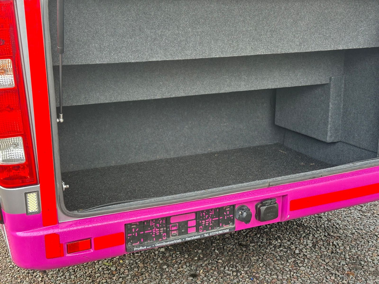 Iveco RAPIDO 70c21 (Garantie 06.2027*Motor neu 09.25) - Minibusz, Kisbusz: 3 kép. Iveco RAPIDO 70c21 (Garantie 06.2027*Motor neu 09.25) - Minibusz, Kisbusz: 3 kép.