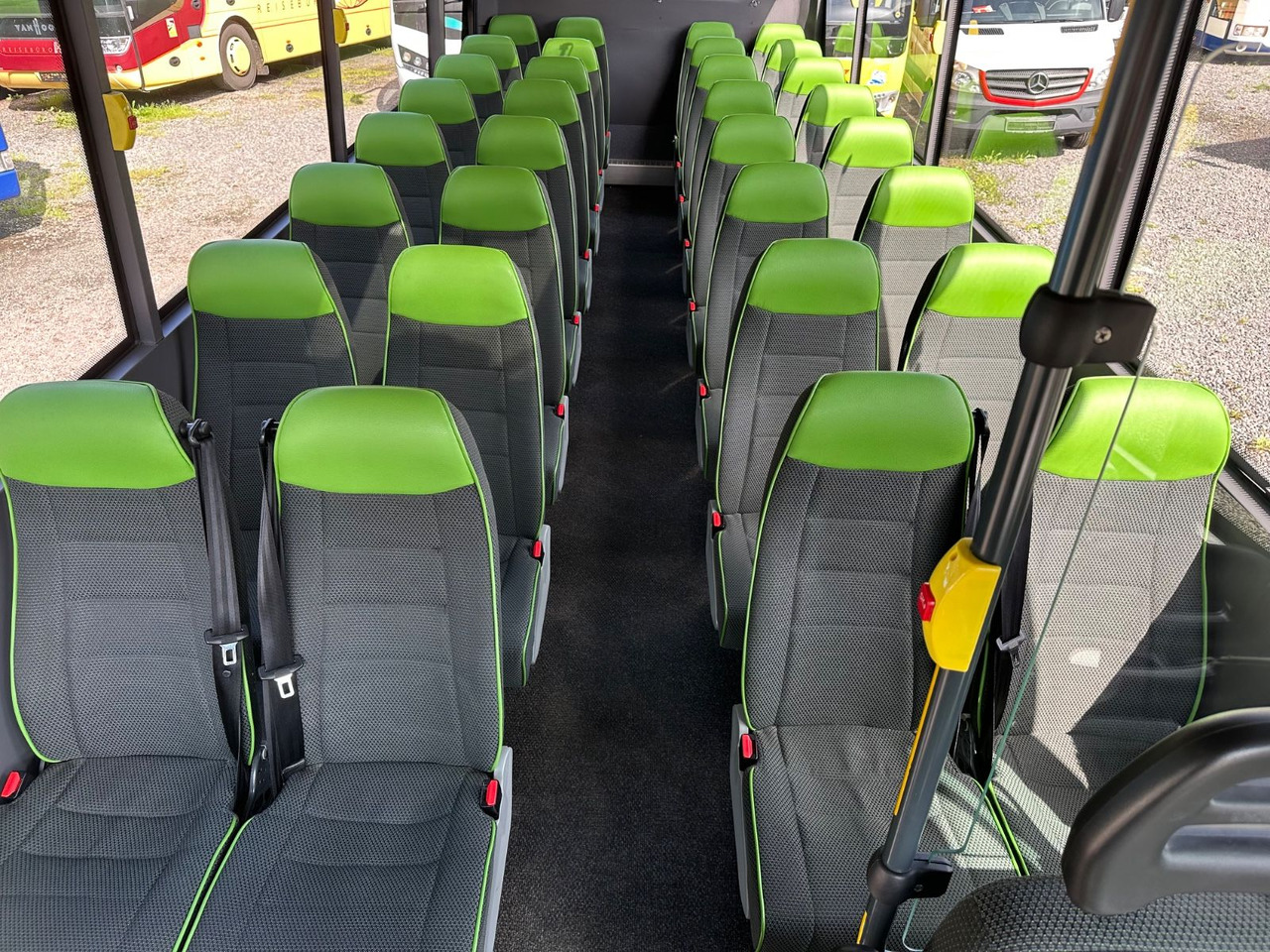 Iveco Rapido 70C18 (wenig Km*7.2t*33 Sitze) Rosero - Minibusz, Kisbusz: 4 kép. Iveco Rapido 70C18 (wenig Km*7.2t*33 Sitze) Rosero - Minibusz, Kisbusz: 4 kép.