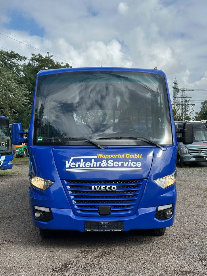 Iveco Rapido 70C18 (wenig Km*7.2t*33 Sitze) Rosero - Minibusz, Kisbusz: 3 kép. Iveco Rapido 70C18 (wenig Km*7.2t*33 Sitze) Rosero - Minibusz, Kisbusz: 3 kép.