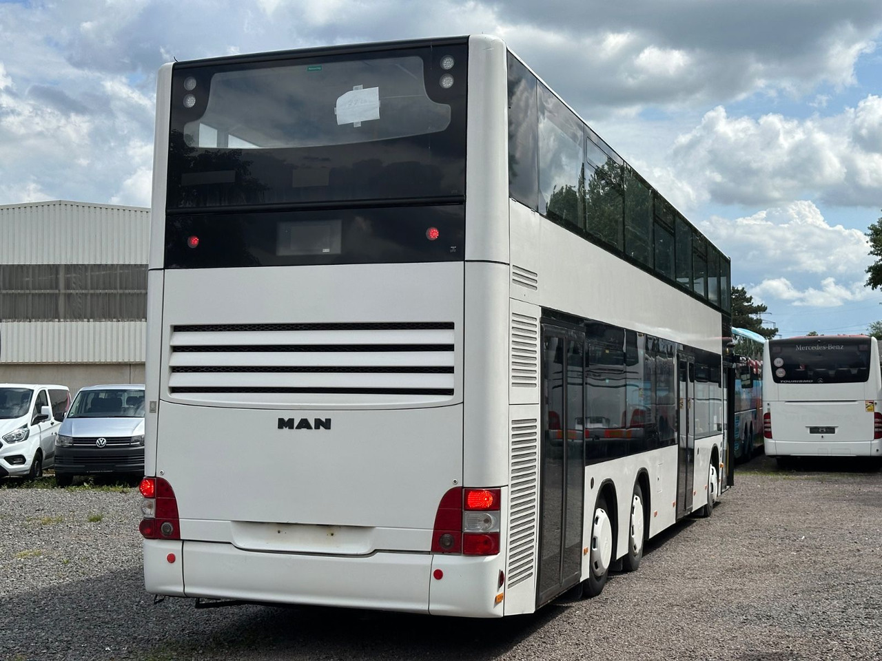 MAN A39 DD ND 323 EEV ( 84 Sitze*Klima*TOP) - Emeletes busz: 2 kép. MAN A39 DD ND 323 EEV ( 84 Sitze*Klima*TOP) - Emeletes busz: 2 kép.